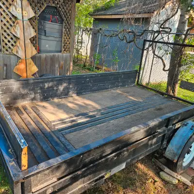 Selling as I no longer need the trailer as I sold my ATV. It could use some paint but it’s a solid t...