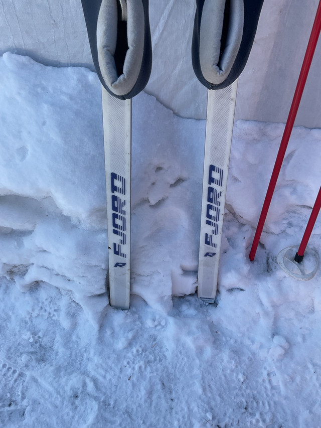 Ensemble de skis de fond 3pins complet vintage dans Ski  à Trois-Rivières - Image 4