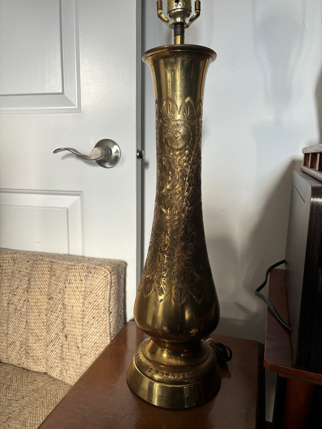 Extra Large Vintage Etched Brass Lamp in Indoor Lighting & Fans in Hamilton - Image 2