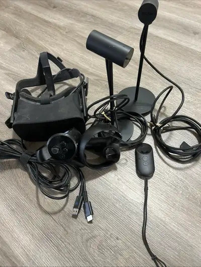 oculus headset and accessories first model , View more