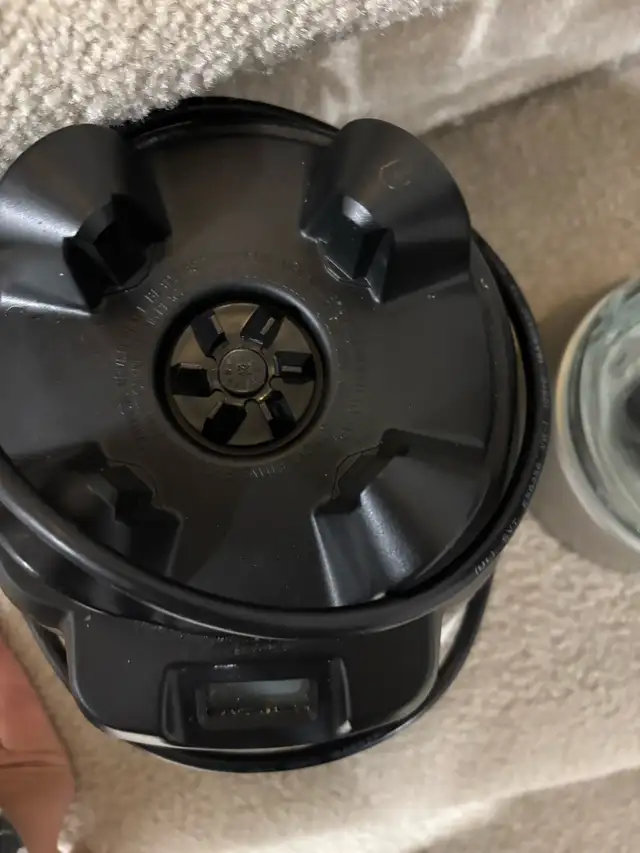 used Cuisinart blender 600 in silver - $65 in Processors, Blenders & Juicers in Markham / York Region - Image 8