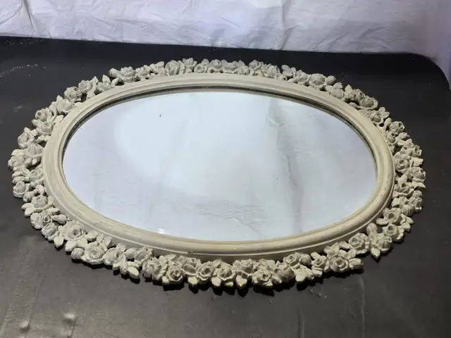 Vintage Oval Wood Mirror - Carved Rose Floral Frame in Home Décor & Accents in Ottawa - Image 3