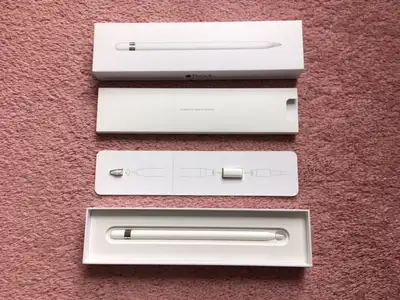 Like New 1st Gen Apple Pencil with box and accessories