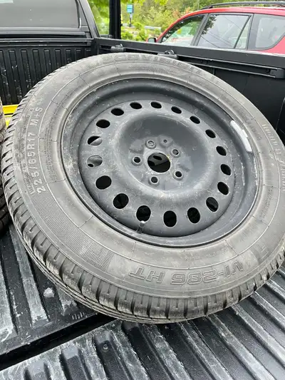 Came off 2009 rav4 used very little 500 km at most rims were purchased last year