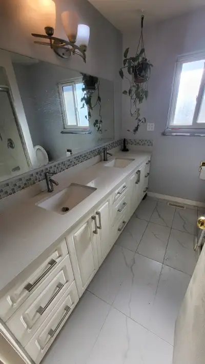 Brentwood area house available Shared two bathroom on the same floor. Clean, respectful household wi...