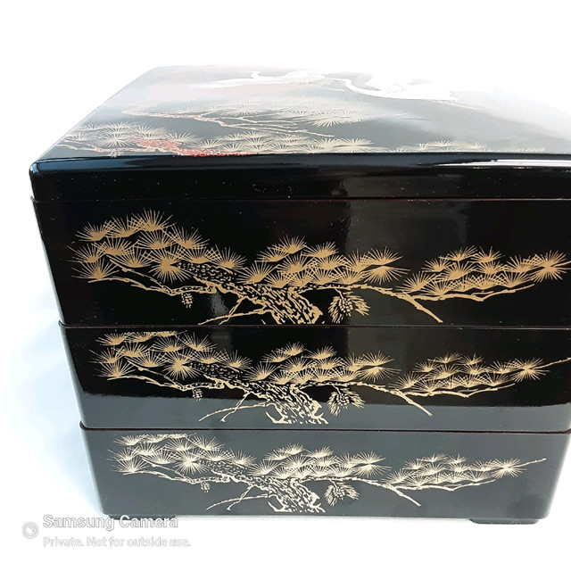 Vintage Yamanaka Lacquer Cranes Japanese Bento Box Treasure Keep in Arts & Collectibles in Calgary - Image 3