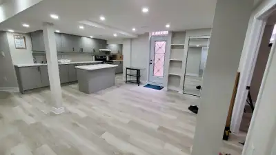 Private room near Gateway terminal from July 1