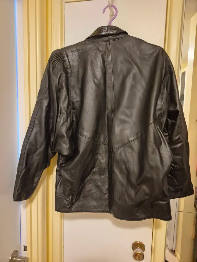 manteau de cuir noir pour femme in Women's - Tops & Outerwear in Sherbrooke - Image 3