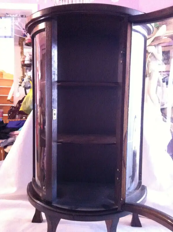 MINIATURE CHINA CABINET in Bookcases & Shelving Units in Barrie - Image 3