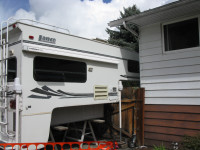 1999 Lance 1010 Truck Camper