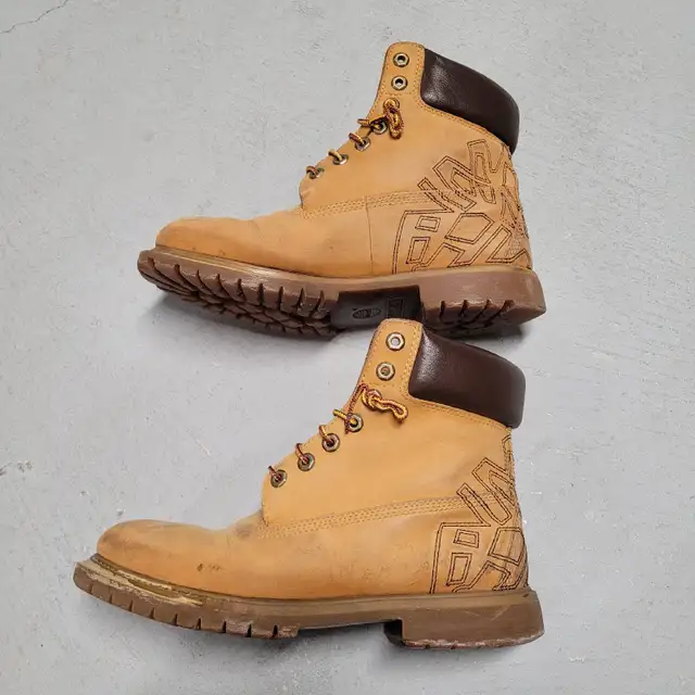 Used Timberland Nubuck Boots (fits size 10US) in Men's Shoes in Markham / York Region - Image 6