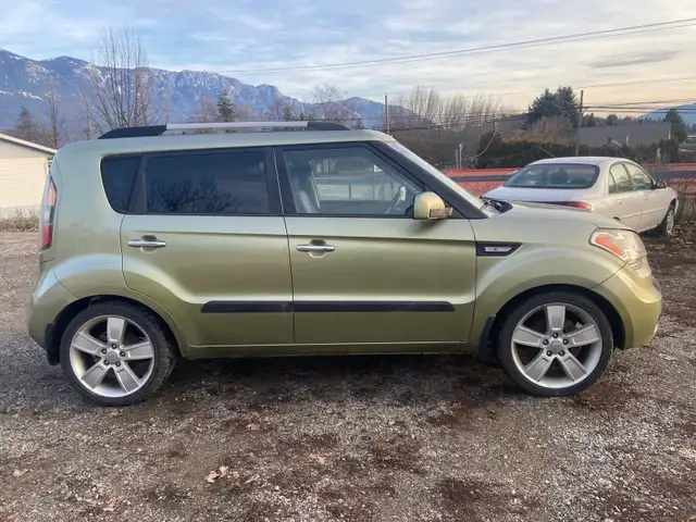 2011 KIA SOUL in Cars & Trucks in Nelson - Image 2