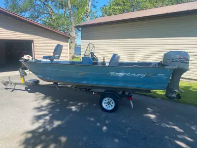 1992 Spectrum by Blue Fin 1603 1998- 50hp Mariner 2 stoke engine runs great. Live well, bilage pump,...