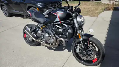 2020 Ducati Monster 821 stealth. Low Km at 7800. Fully serviced by Barnes powersports Blackfoot. Ter...