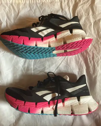 Ladies Sneakers, View more