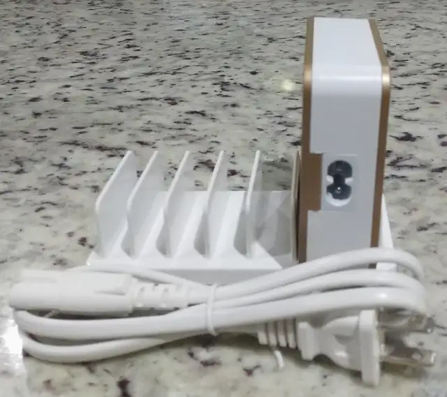 BNIB: 40W USB Smart Charger for Tablets and Phones with Tray64650798627843123