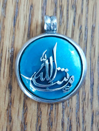 Sterling silver pendant 