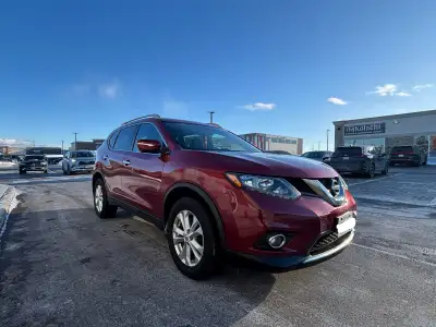 2015 Nissan Rogue SV AWD – 7-Seater SUV AWD All-Wheel Drive 125,000 km Sunroof, Backup Camera, Navig...
