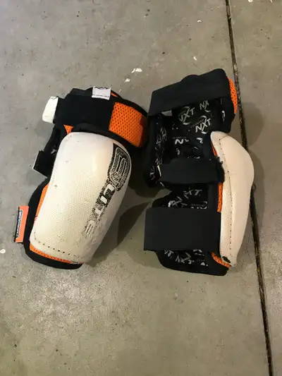 Synergy Hockey Elbow Pads Size Jr 13”, View more