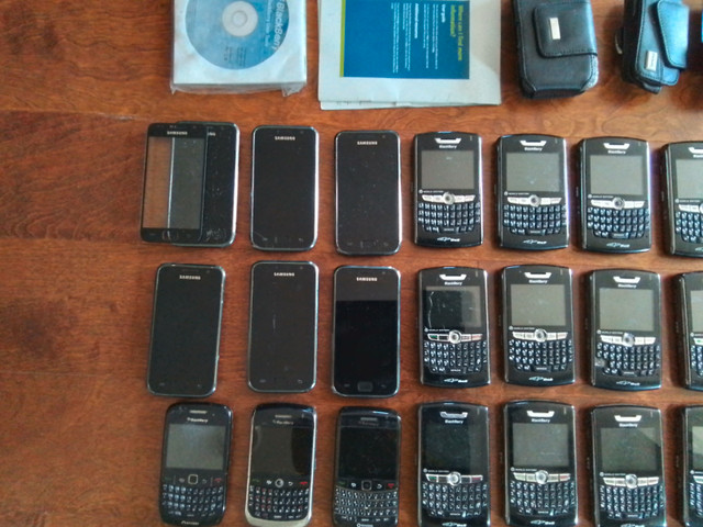 Plusieurs cellulaire blackberry samsung flip exportation afrique dans Téléphones cellulaires  à Ville de Québec - Image 3