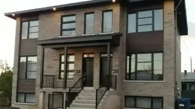 4 ½ Appartement renové  à louer à Longueuil DELUXE