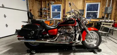 2006 Honda Shadow Aero. 750 v twin. Kilometres low as shown. 28,450km. Has fresh tires and adjustabl...