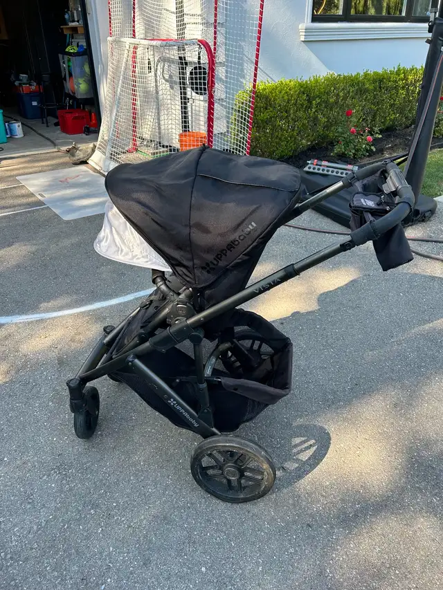 UppaBaby Vista Stroller (2013) in Strollers, Carriers & Car Seats in City of Toronto - Image 5