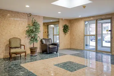 Well maintained Condo for Rent - South London
