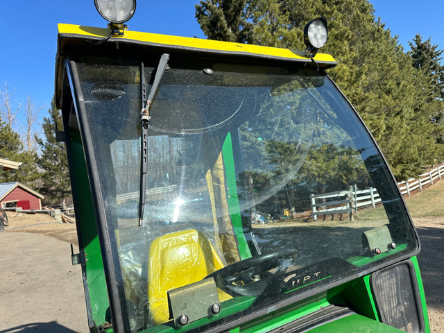 John Deere 2210 tractor heated cab  plus broom in Lawnmowers & Leaf Blowers in Red Deer - Image 2