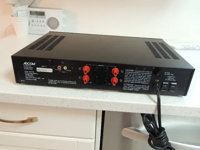 Adcom GFA-535 Stereo Power Amplifier in Stereo Systems & Home Theatre in Mississauga / Peel Region - Image 5