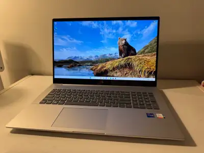 HP Envy 17” i7 13th Gen, 16GB | Big 17-inch Glass Display |Good , View more