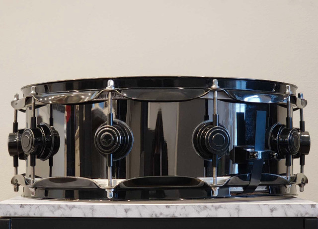 DW Black Nickel over Brass 14"x5" Snare  in Drums & Percussion in Oshawa / Durham Region - Image 3