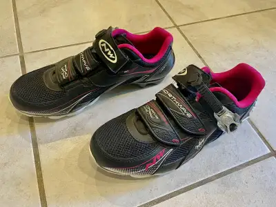 NorthWave Size 7.5 Women’s Bike Shoes Clip-in Cycling, View more