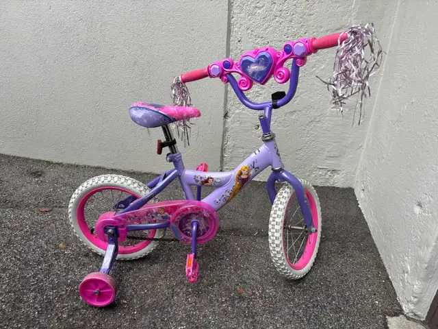 Disney Princess Bike 14 inch Wheels in Kids in Hamilton - Image 3