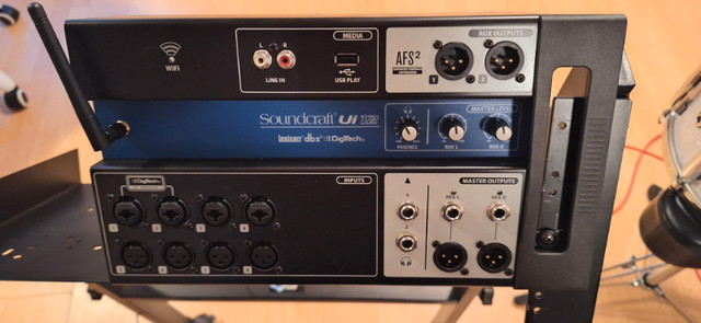 Soundcraft UI-12  Remote-Controlled Digital Mixer dans Matériel audio professionnel  à Longueuil/Rive Sud - Image 2