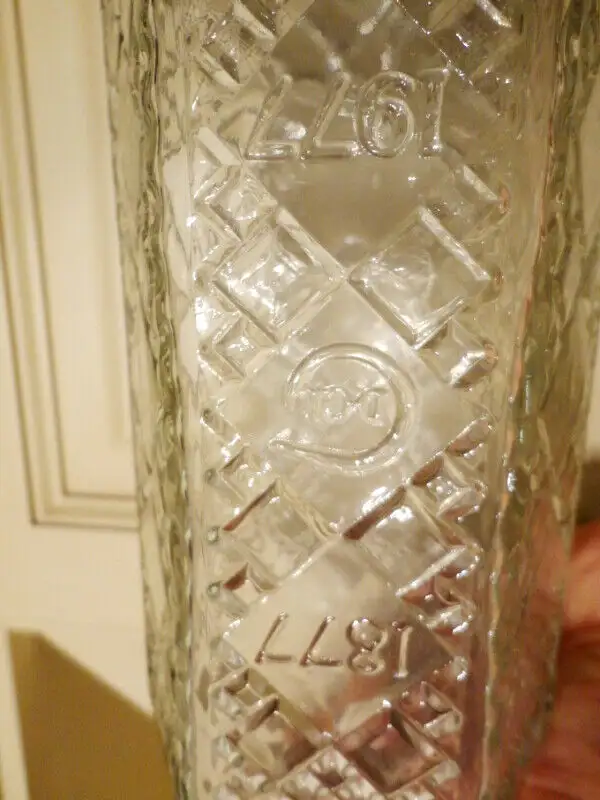 7 Bottles For Sale -Most are Vintage Soda Syphon, Italy Decanter in Arts & Collectibles in Kitchener / Waterloo - Image 11