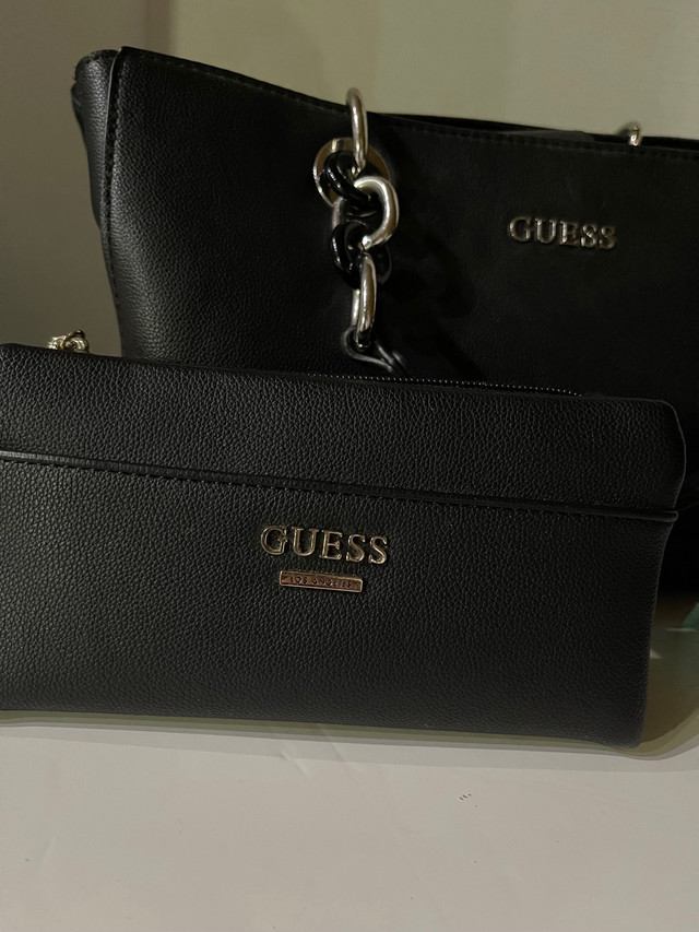  For sale, guess purse, and wallet  in Women's - Bags & Wallets in Oshawa / Durham Region - Image 2