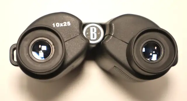 BUSHNELL POWERVIEW 10X25  BINOCULARS WITH CASE in Fishing, Camping & Outdoors in Markham / York Region - Image 5