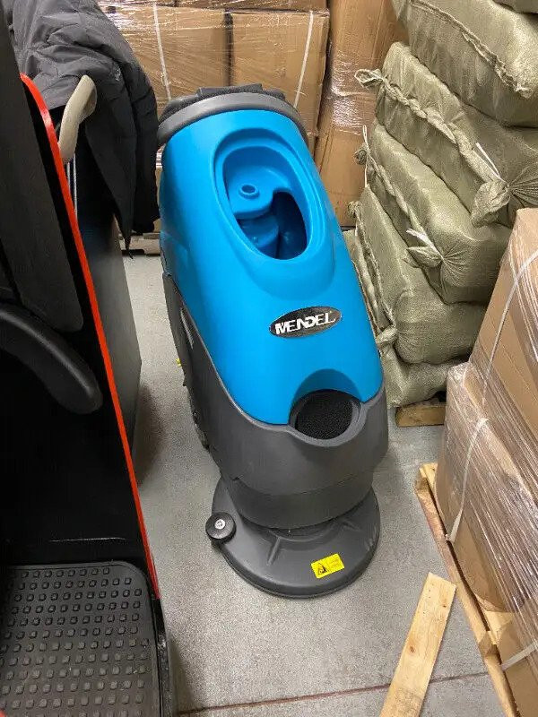 ELECTRIC FLOOR SCRUBBER! - Free Delivery in Other Business & Industrial in City of Toronto - Image 4