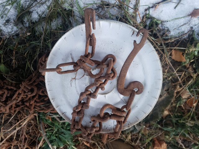 Two Tire Chains for Logging Truck in Heavy Equipment Parts & Accessories in Vernon