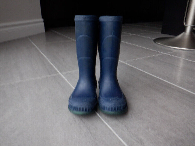 Bottes de pluie  pour jeune garçon  (Gr.: 8 ) dans Enfants et jeunesse  à Longueuil/Rive Sud - Image 2