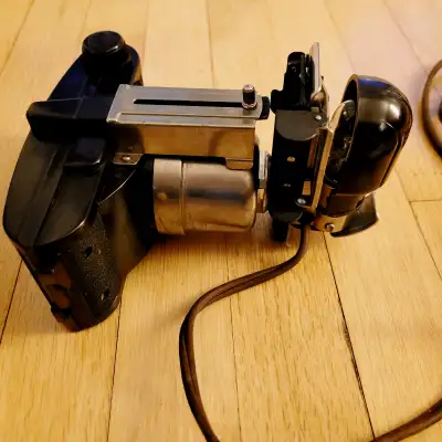 Caméra d'agrandissement fédérale de Brooklyn pour film de cinéma modèle 16-A pour film de 16 mm. Liv...