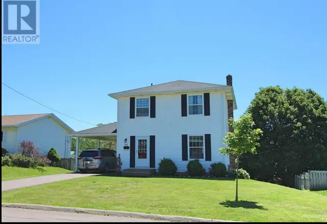 House for rent, 3 bedrooms, 2 1/2 bathrooms in Long Term Rentals in Charlottetown - Image 2