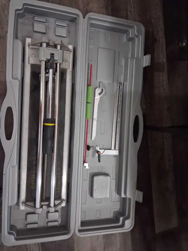 Professional NATTCO 28" Aluminum Tile Cutter Model TP28SA) - Mad