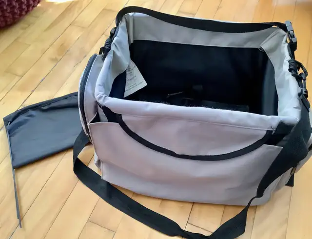 Panier de vélo ou de voiture  pour chien de petite taille in Accessories in Lanaudière - Image 3