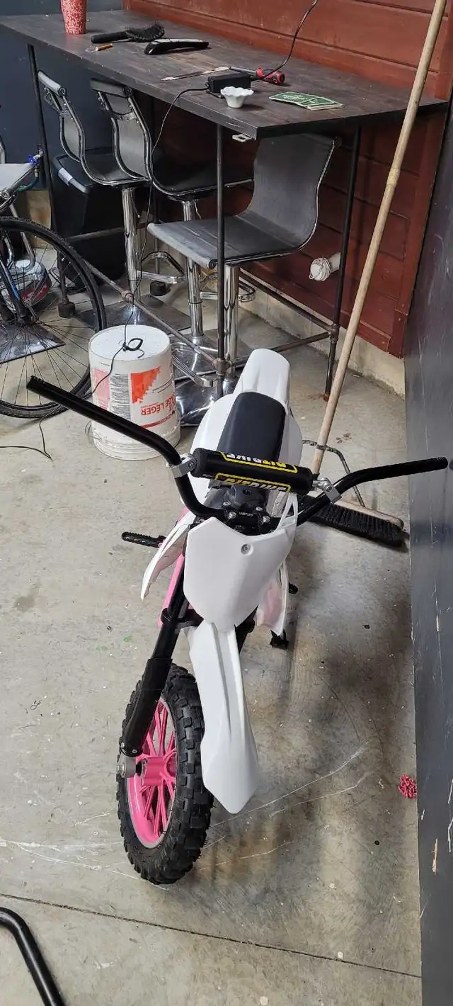 DIRTBIKE FRAME MINT CONDITION WITH PERFORMANCE BARS   in Motorcycle Parts & Accessories in Hamilton - Image 5