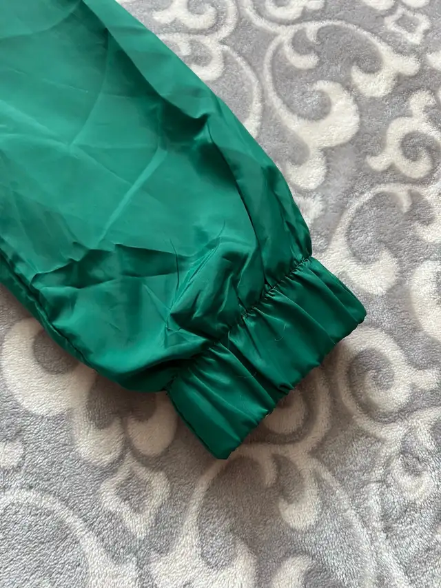 Urban Heritage Women’s Green Windbreaker Jacket  in Women's - Tops & Outerwear in Oshawa / Durham Region - Image 10