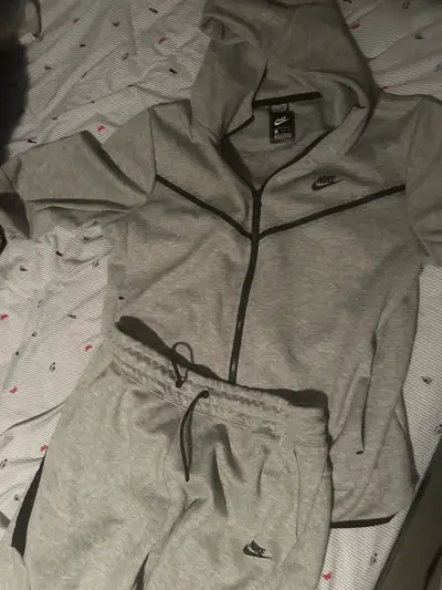 tech fleece XL slim fit, View more