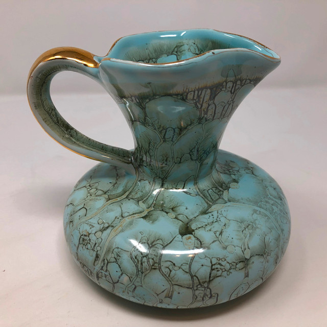 Vintage Handpainted Leesum Delftware Holland Blue with Gold Trim in Arts & Collectibles in Kitchener / Waterloo