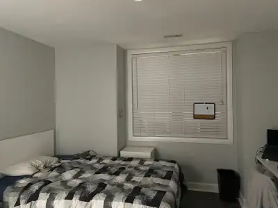 Looking for someone to take over my lease or sublet. If you do LEAESE TAKEOVER, I can help 1 month r...